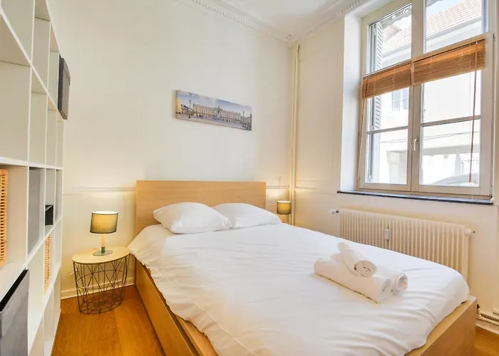 Le Cocon Des Ponts Apartament *